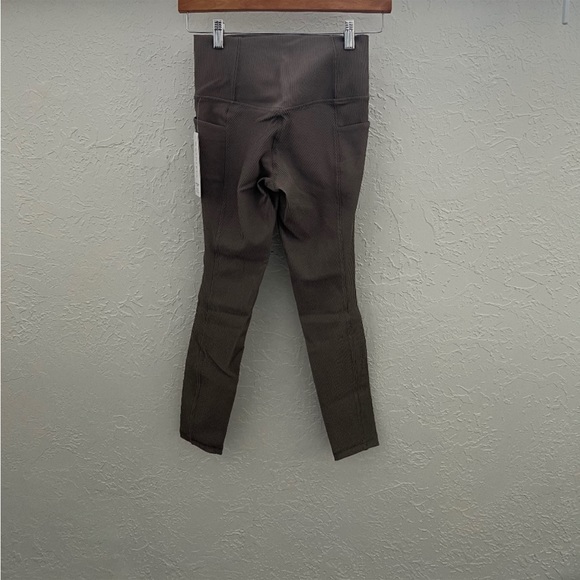 Athleta salutation stash rib athletic pants length 7/8, size small - Picture 12 of 12